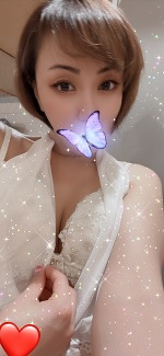 多美（たみ）今日の服は…マリリンモンロー風？！🐰🩷